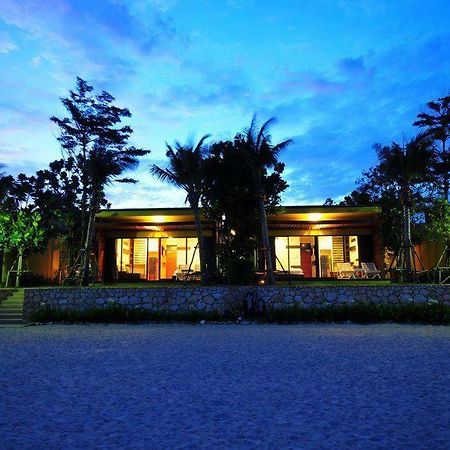 Capstone Resort Haad Chao Samran Extérieur photo