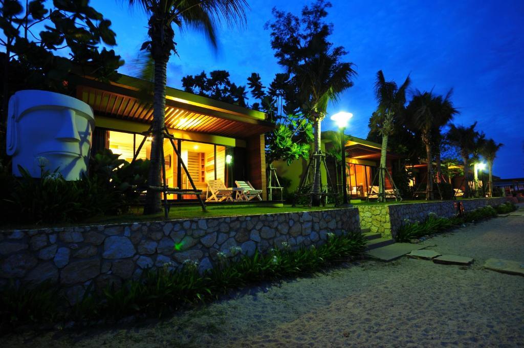 Capstone Resort Haad Chao Samran Extérieur photo